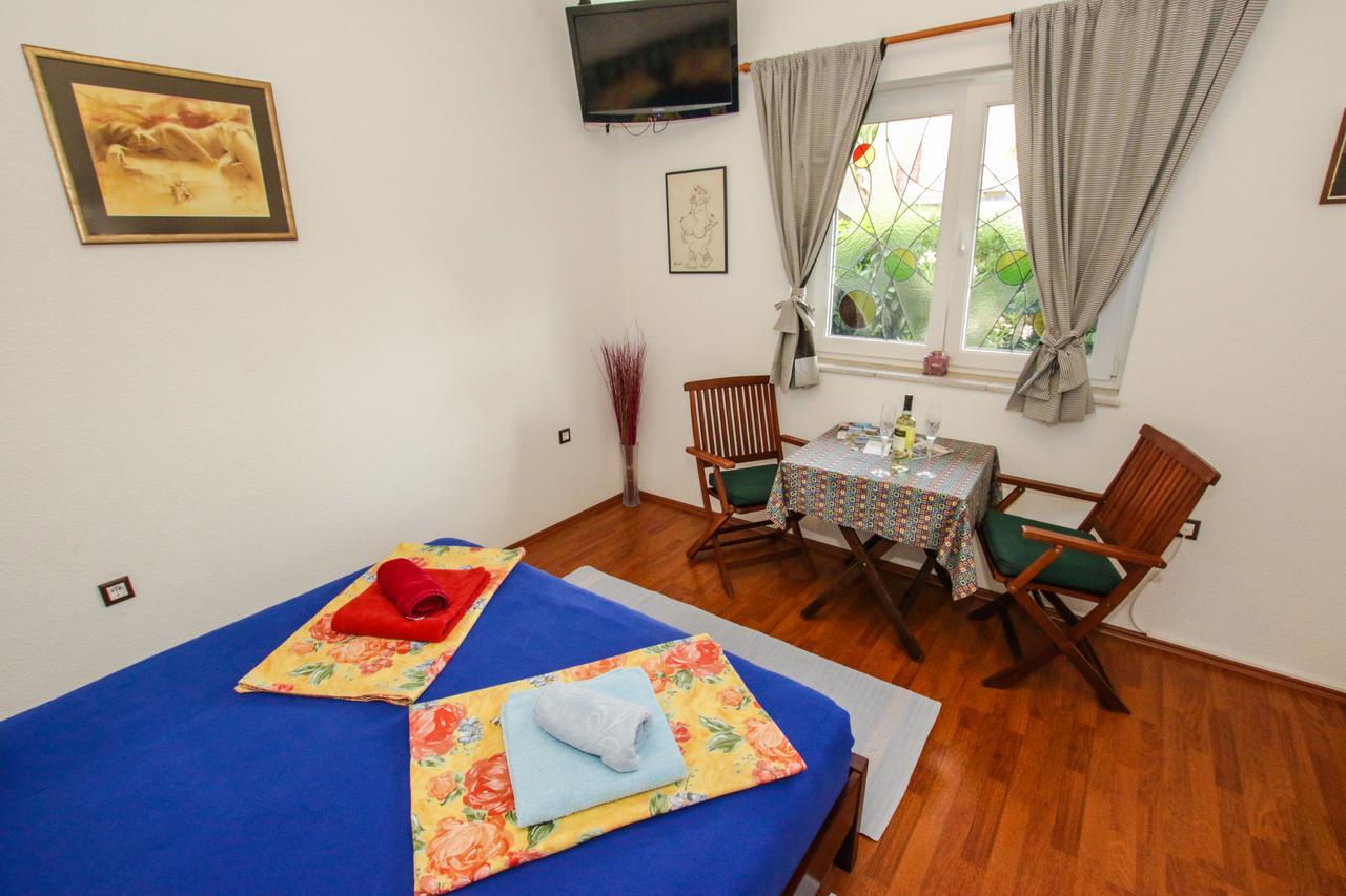 Apartments Finida Porec Bagian luar foto